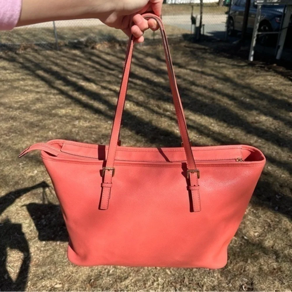 MICHAEL Michael Kors‎ Jet Set Zip Top Laptop Leather Shoulder Tote (Watermelon)